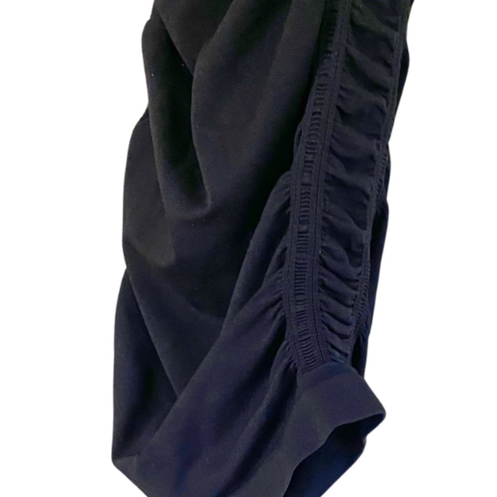 Black Scrunchie Top - Picture 4 of 5